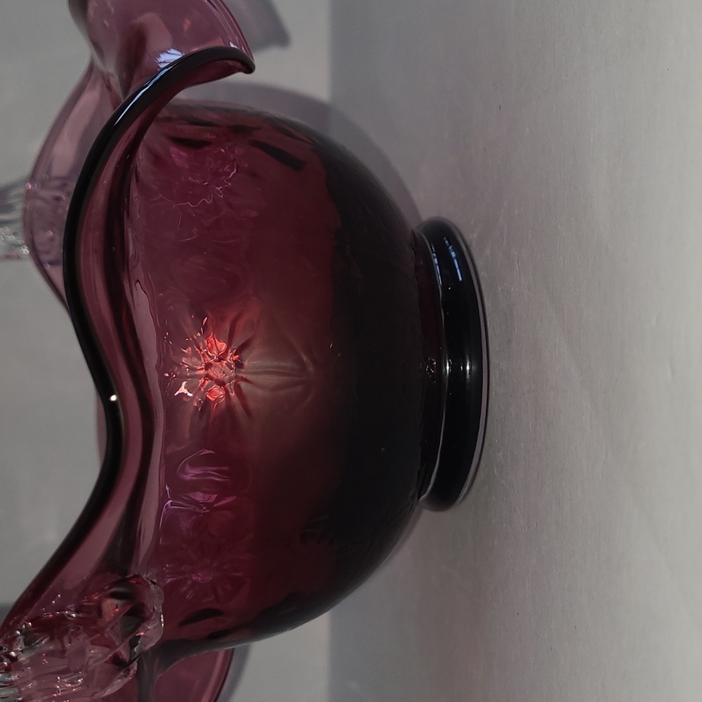 Vintage Pilgrim Glass Basket - Picture 2 of 9